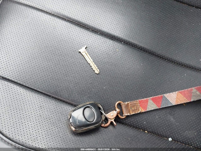 2T1BURHE1GC654121 Toyota COROLLA LE