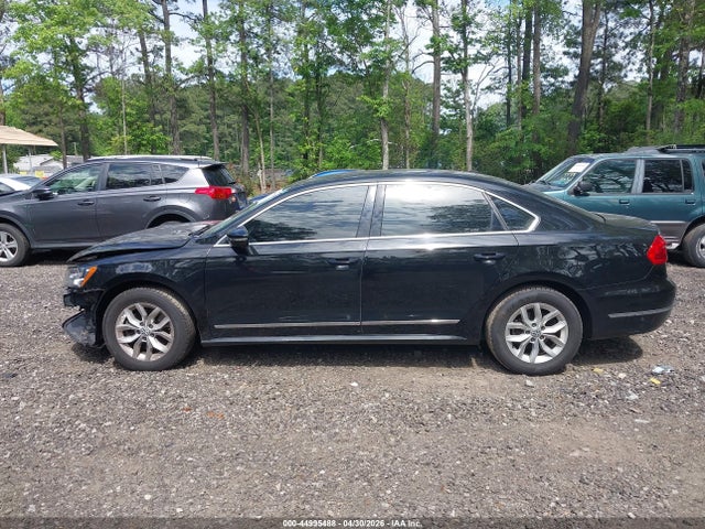 Продаж на аукціоні авто 2016 Volkswagen Passat 1.8t S, vin: 1VWAT7A39GC002946, номер лоту: 44995488