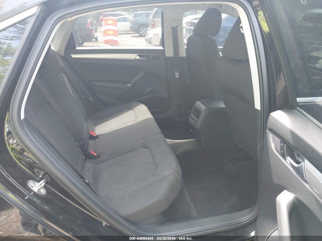 Продаж на аукціоні авто 2016 Volkswagen Passat 1.8t S, vin: 1VWAT7A39GC002946, номер лоту: 44995488