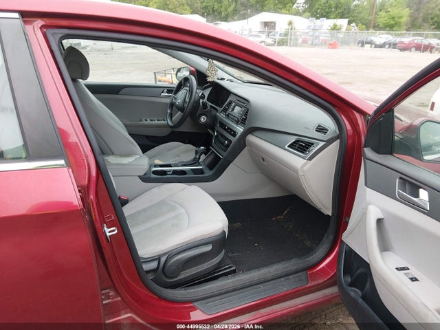 5NPE24AFXFH211129 Hyundai SONATA SE