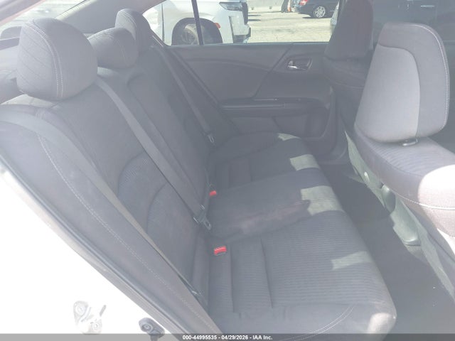 44995535 :رقم المزاد ، 1HGCR2F54FA155401 vin ، 2015 Honda Accord Sport مزاد بيع