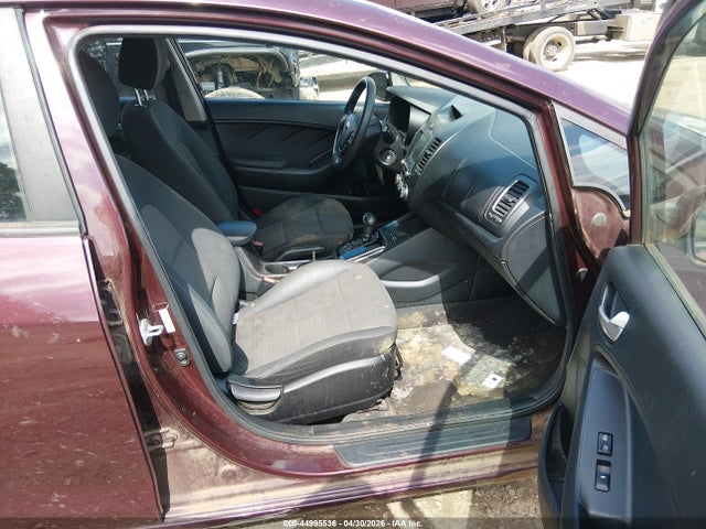 44995536 :رقم المزاد ، 3KPFL4A77JE248677 vin ، 2018 Kia Forte Lx مزاد بيع
