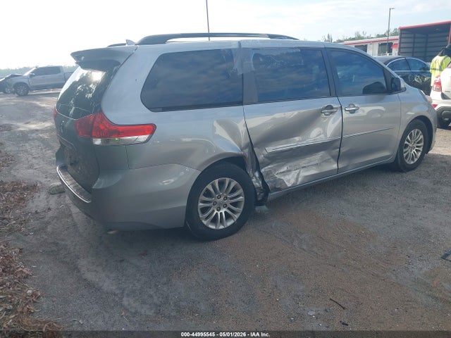 2013 Toyota Sienna Xle V6 8 Passenger მანქანა იყიდება აუქციონზე, vin: 5TDYK3DC8DS343516, აუქციონის ნომერი: 44995545