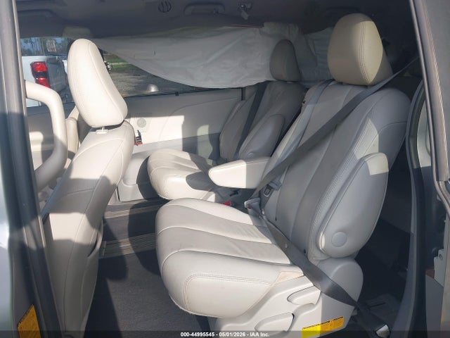 2013 Toyota Sienna Xle V6 8 Passenger მანქანა იყიდება აუქციონზე, vin: 5TDYK3DC8DS343516, აუქციონის ნომერი: 44995545