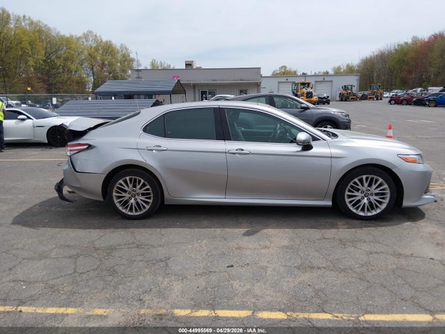 Продажа на аукционе авто 2018 Toyota Camry Xle, vin: 4T1B11HK0JU050954, номер лота: 44995569