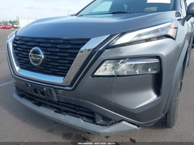 44995609 :رقم المزاد ، 5N1AT3BB4MC674972 vin ، 2021 Nissan Rogue Sv Intelligent Awd مزاد بيع