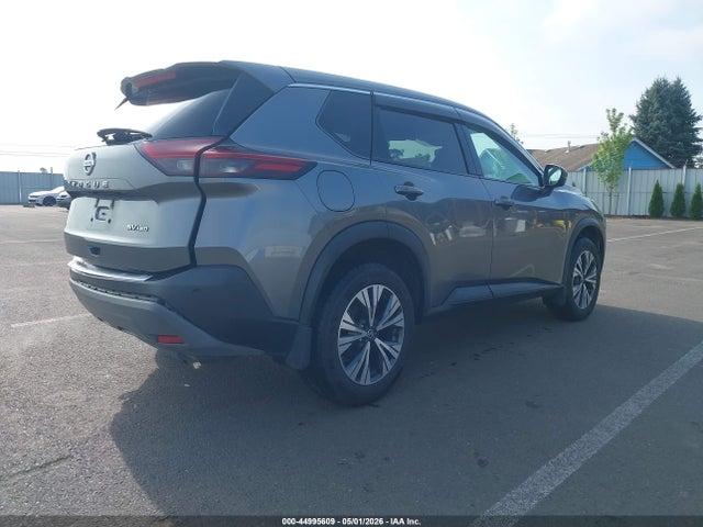 44995609 :رقم المزاد ، 5N1AT3BB4MC674972 vin ، 2021 Nissan Rogue Sv Intelligent Awd مزاد بيع
