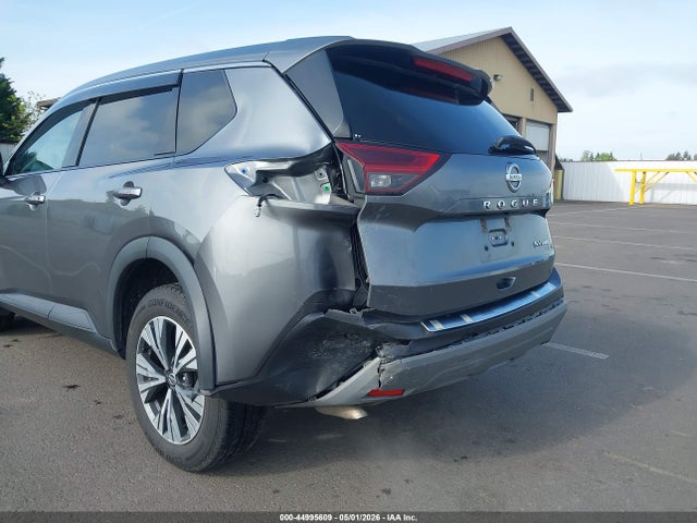 44995609 :رقم المزاد ، 5N1AT3BB4MC674972 vin ، 2021 Nissan Rogue Sv Intelligent Awd مزاد بيع