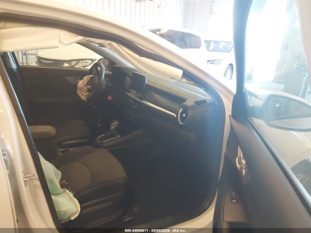 Продажа на аукционе авто 2023 Kia Forte Lxs, vin: 3KPF24AD4PE607825, номер лота: 44995611