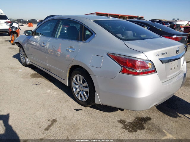 2015 Nissan Altima 2.5 S მანქანა იყიდება აუქციონზე, vin: 1N4AL3AP8FN363575, აუქციონის ნომერი: 44995707