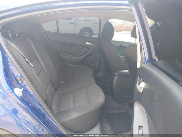 KIA FORTE LX 2017 3KPFK4A79HE088072 Image 8