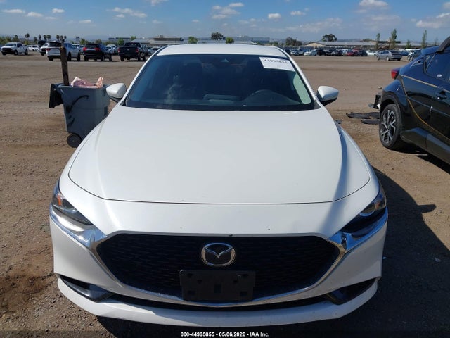 Mazda Mazda3 Select Package 2019 JM1BPACL2K1111145 Image 12