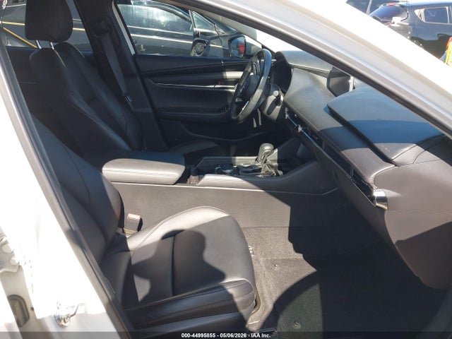Mazda Mazda3 Select Package 2019 JM1BPACL2K1111145 Image 5