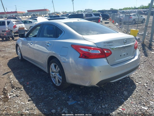 2017 Nissan Altima 3.5 Sl მანქანა იყიდება აუქციონზე, vin: 1N4BL3AP7HC193938, აუქციონის ნომერი: 44995886