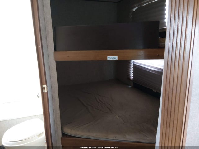 Продаж на аукціоні авто 2016 Forest River Avenger, vin: 5ZT2AVTB7GB911634, номер лоту: 44995890