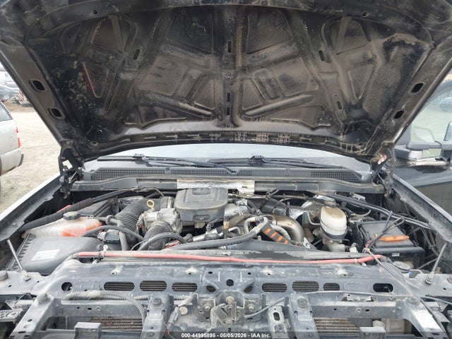 44995895 :رقم المزاد ، 1GT120E8XFF634449 vin ، 2015 Gmc Sierra 2500hd Denali مزاد بيع