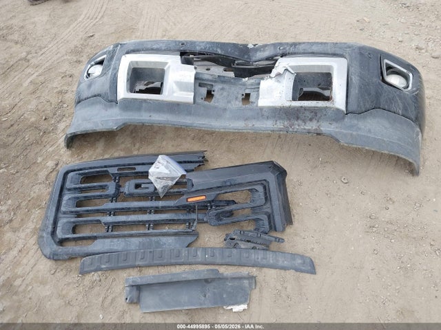 44995895 :رقم المزاد ، 1GT120E8XFF634449 vin ، 2015 Gmc Sierra 2500hd Denali مزاد بيع