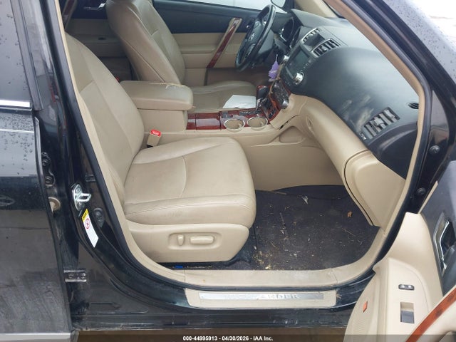 44995913 :رقم المزاد ، 5TDYK3EH4BS033855 vin ، 2011 Toyota Highlander Limited V6 مزاد بيع