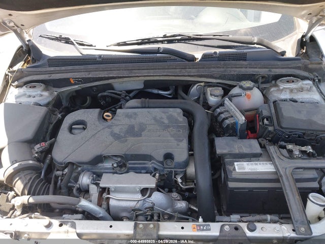 1G1ZE5STXHF122525 Chevrolet MALIBU 1LT