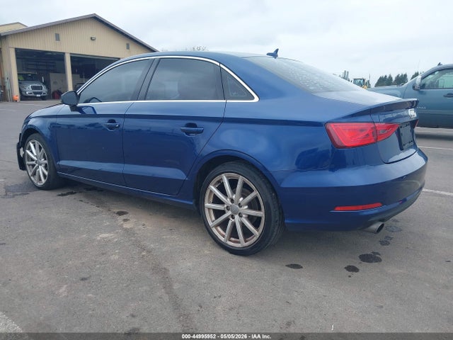 Audi A3 2.0t Premium 2015 WAUEFGFF6F1020312 Image 3
