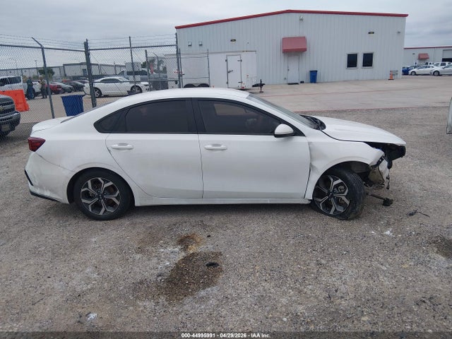 Продажа на аукционе авто 2021 Kia Forte Lxs, vin: 3KPF24AD7ME343656, номер лота: 44995991