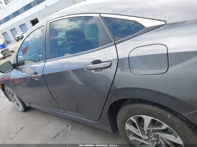 Продажа на аукционе авто 2017 Honda Civic Ex, vin: 2HGFC2F70HH560286, номер лота: 44995994