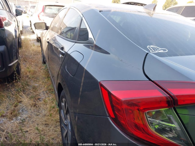 Продажа на аукционе авто 2017 Honda Civic Ex, vin: 2HGFC2F70HH560286, номер лота: 44995994