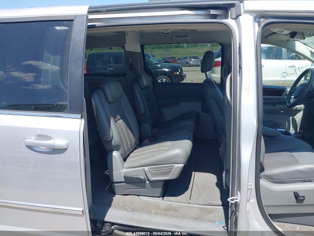 2010 Chrysler Town & Country Touring მანქანა იყიდება აუქციონზე, vin: 2A4RR5D18AR126539, აუქციონის ნომერი: 44996012