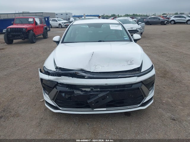 2024 Hyundai Sonata Sel მანქანა იყიდება აუქციონზე, vin: KMHL64JA7RA400411, აუქციონის ნომერი: 44996017