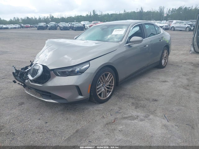 2024 Bmw 530i მანქანა იყიდება აუქციონზე, vin: WBA43FJ08RCP81174, აუქციონის ნომერი: 44996037