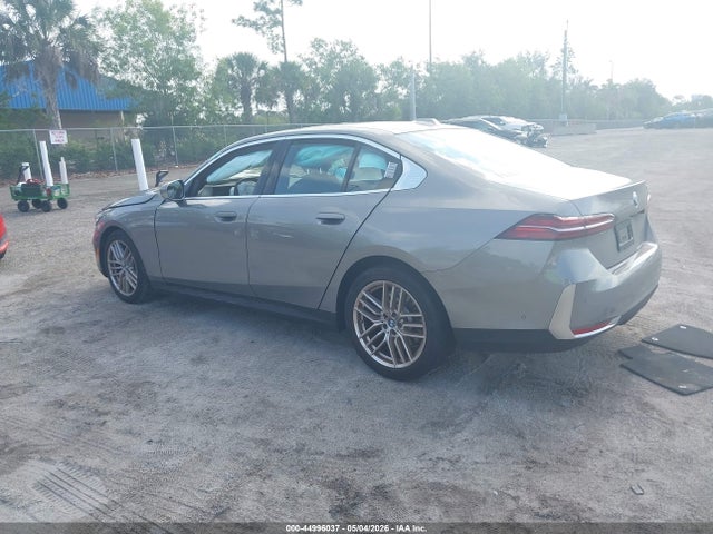 2024 Bmw 530i მანქანა იყიდება აუქციონზე, vin: WBA43FJ08RCP81174, აუქციონის ნომერი: 44996037