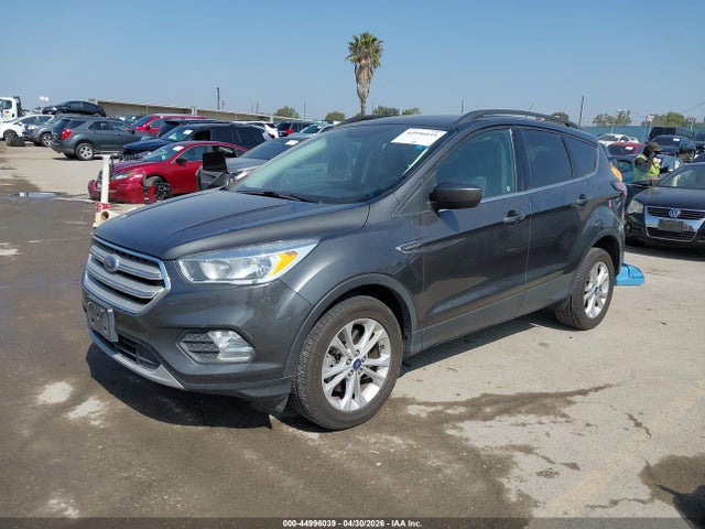 Ford ESCAPE SE 2018 1FMCU9GD6JUA99654 Image 2