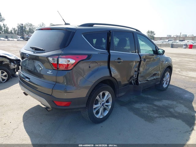 Ford ESCAPE SE 2018 1FMCU9GD6JUA99654 Image 4