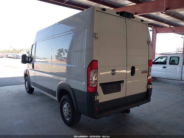 44996054 :رقم المزاد ، 3C6TRVCG5FE518928 vin ، 2015 Ram Promaster 2500 High Roof مزاد بيع