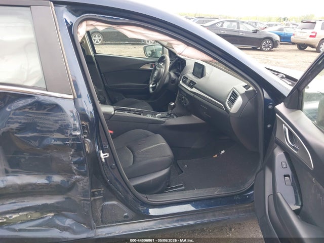 Продаж на аукціоні авто 2018 Mazda Mazda3 Sport, vin: 3MZBN1U75JM223606, номер лоту: 44996061
