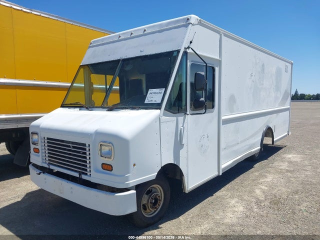 Ford E-450 Stripped 2014 1FC3E4KL3EDA88152 Image 2