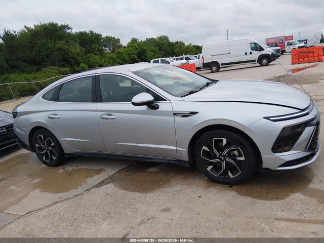 2025 Hyundai Sonata Sel მანქანა იყიდება აუქციონზე, vin: KMHL64JA0SA435717, აუქციონის ნომერი: 44996125