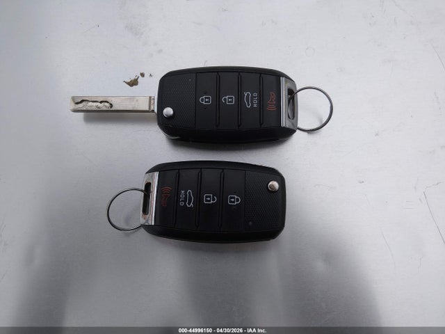 KIA Optima Lx 2017 5XXGT4L33HG154344 Image 11