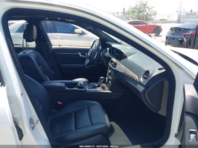 44996172 :رقم المزاد ، WDDGF5HB1DR274248 vin ، 2013 Mercedes-benz C 350 Sport مزاد بيع