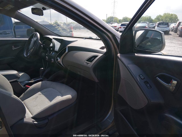 44996184 :رقم المزاد ، KM8JT3AB4BU160791 vin ، 2011 Hyundai Tucson Gl مزاد بيع