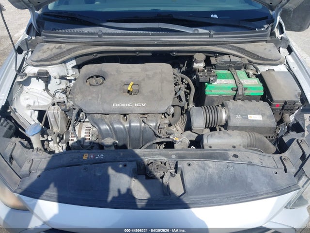 KMHD74LF6HU084247 Hyundai ELANTRA SE