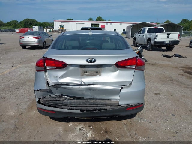 2017 Kia Forte Lx მანქანა იყიდება აუქციონზე, vin: 3KPFK4A70HE018170, აუქციონის ნომერი: 44996235