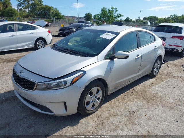 2017 Kia Forte Lx მანქანა იყიდება აუქციონზე, vin: 3KPFK4A70HE018170, აუქციონის ნომერი: 44996235