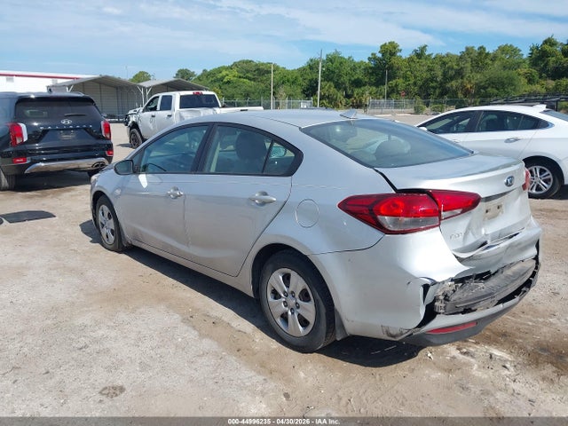 2017 Kia Forte Lx მანქანა იყიდება აუქციონზე, vin: 3KPFK4A70HE018170, აუქციონის ნომერი: 44996235