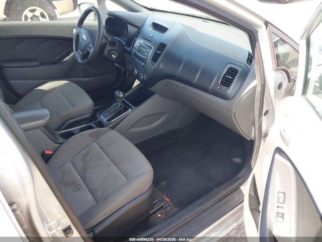 2017 Kia Forte Lx მანქანა იყიდება აუქციონზე, vin: 3KPFK4A70HE018170, აუქციონის ნომერი: 44996235
