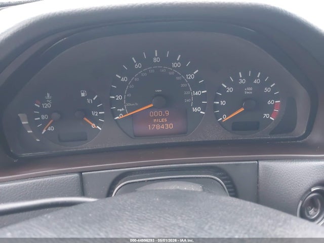 44996293 :رقم المزاد ، WDBJF65J3YB095546 vin ، 2000 Mercedes-benz E 320 مزاد بيع