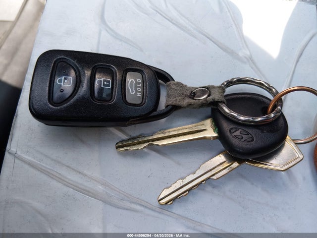 Продажа на аукционе авто 2013 Hyundai Elantra Gls, vin: KMHDH4AEXDU928565, номер лота: 44996294