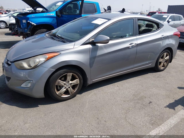 Продажа на аукционе авто 2013 Hyundai Elantra Gls, vin: KMHDH4AEXDU928565, номер лота: 44996294
