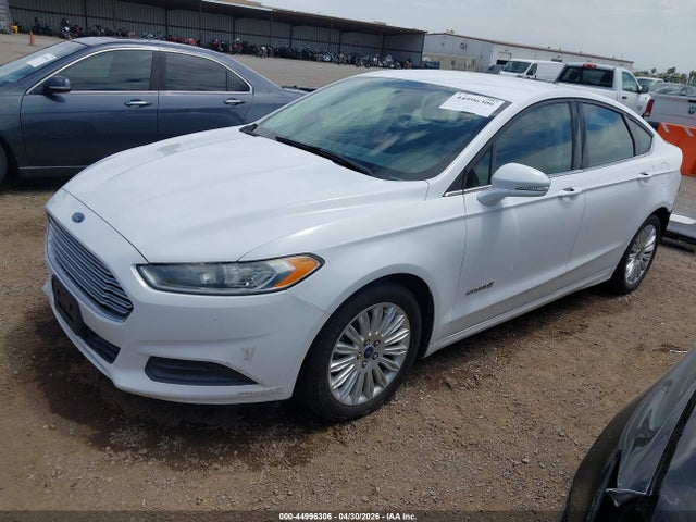 44996306 :رقم المزاد ، 3FA6P0LU6FR120145 vin ، 2015 Ford Fusion Hybrid Se مزاد بيع