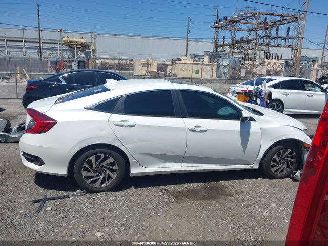 Honda CIVIC EX 2018 2HGFC2F74JH556618 Image 14
